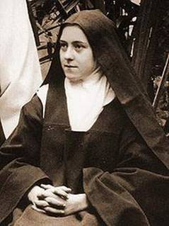 http://upload.wikimedia.org/wikipedia/commons/thumb/f/f3/TeresadiLisieux.JPG/200px-TeresadiLisieux.JPG